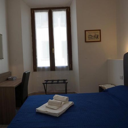 Holiday Rooms Firenze Bagian luar foto