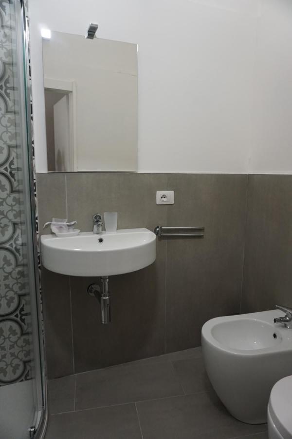 Holiday Rooms Firenze Bagian luar foto
