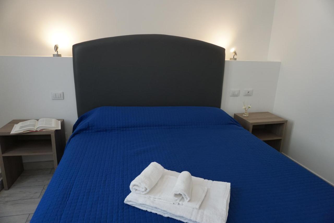 Holiday Rooms Firenze Bagian luar foto