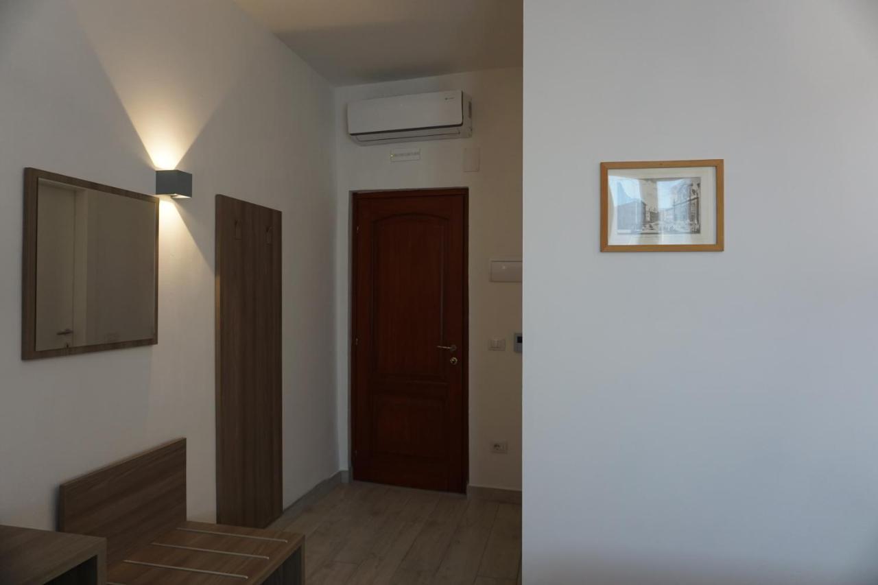 Holiday Rooms Firenze Bagian luar foto
