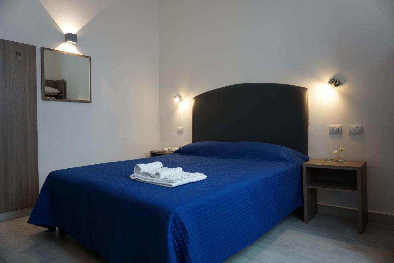 Holiday Rooms Firenze Bagian luar foto