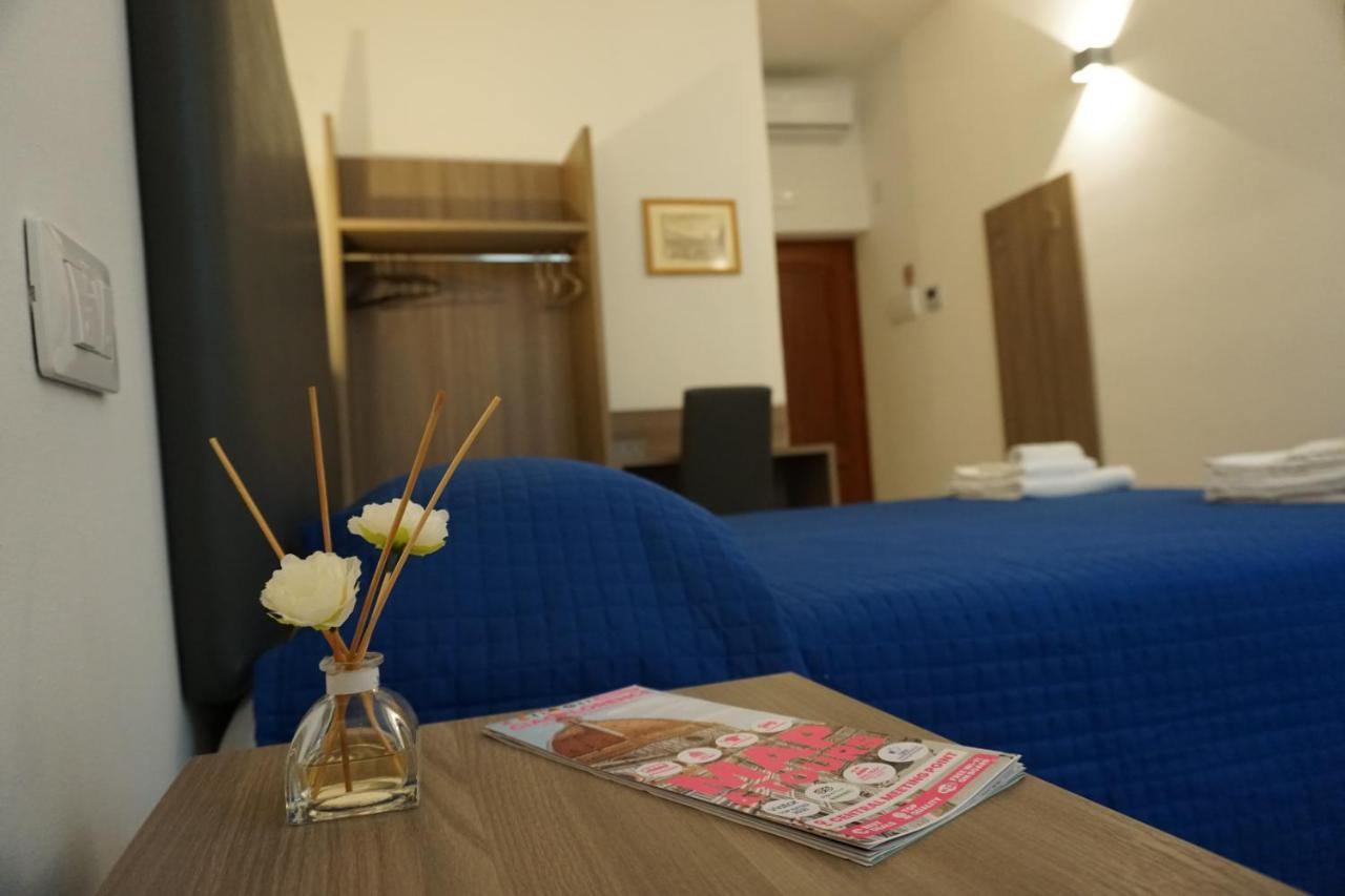 Holiday Rooms Firenze Bagian luar foto